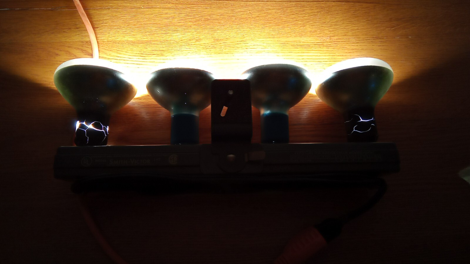 Vintage Light Bar 4 socket w/4 Bulbs Movie Filming Photography Case Smith-Victor
