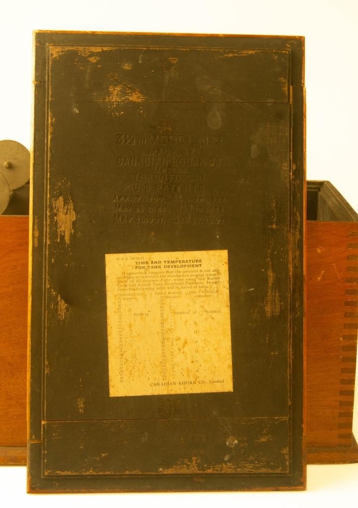 ANTIQUE KODAK FILM DEVELOPING TANK AND BOX MODEL 3 1/2 INS B-2 C1900 REF