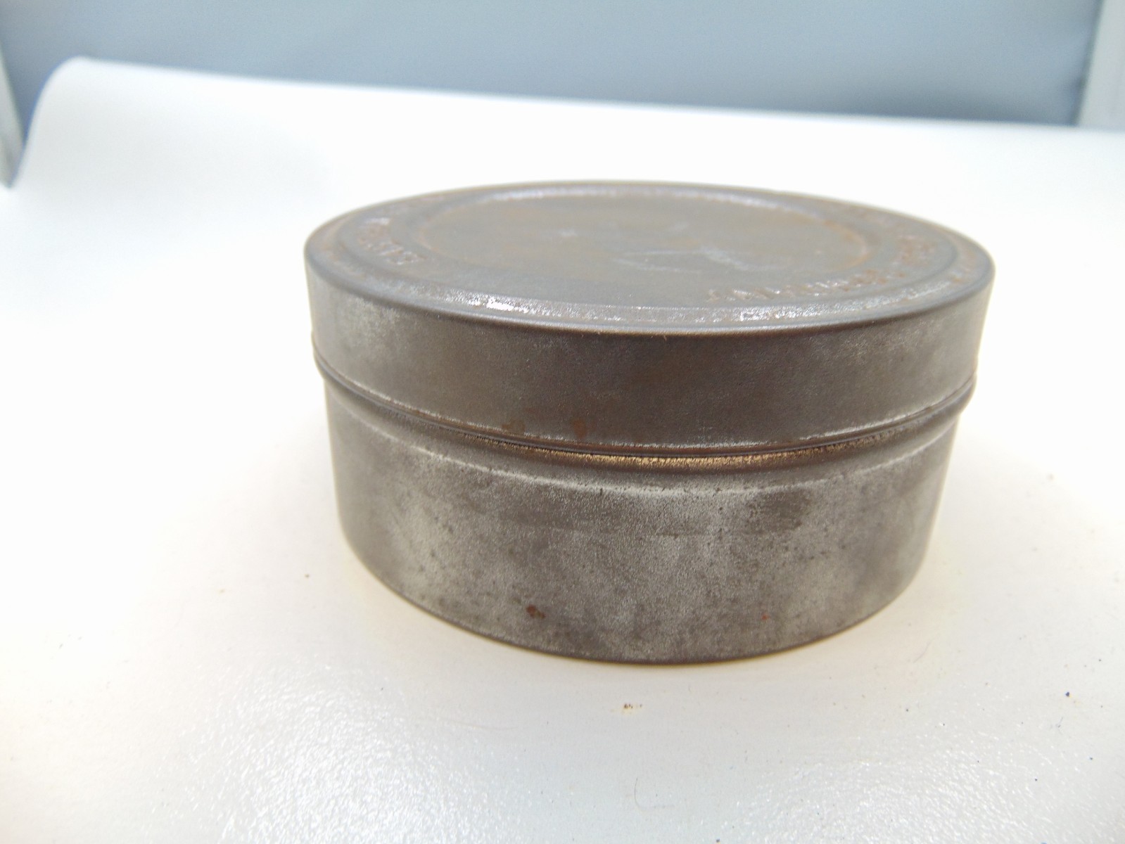 Original Eastman Kodak company gray round tin film container 3 3/4″ round 1.5″