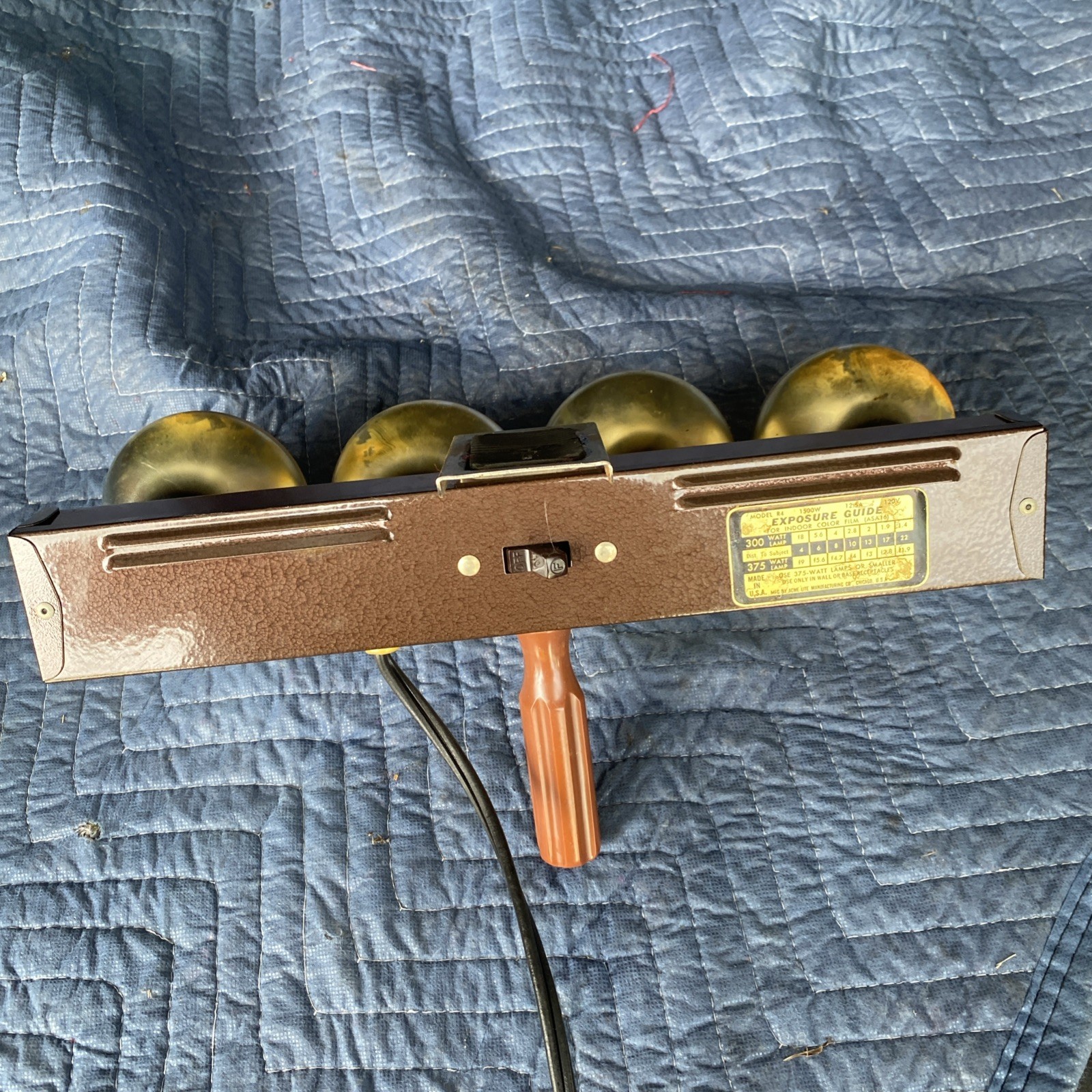 Vintage ACME MOV-E-LITE 4 Lamp Light Bar 14-3/4″ Tested Working