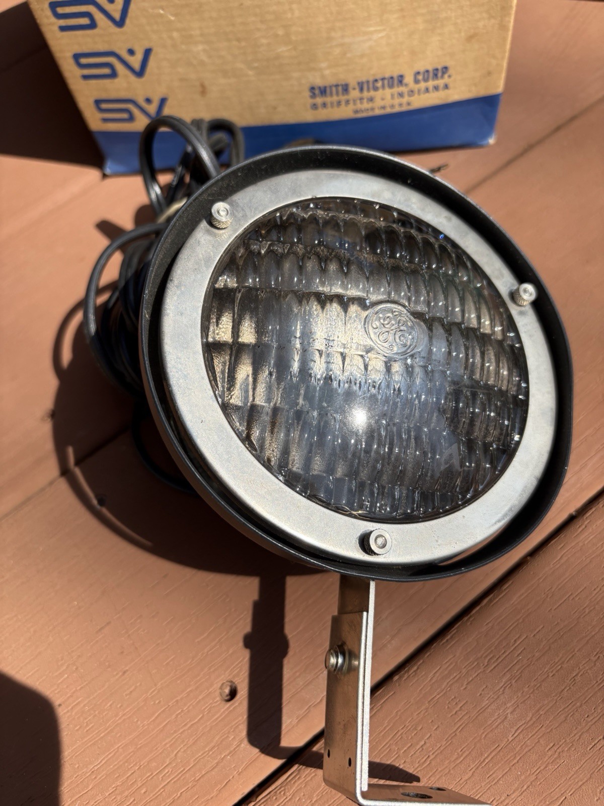 Vintage SV Movie Light for Super 8 Movie Cameras Smith-Victor #S650 Original Box