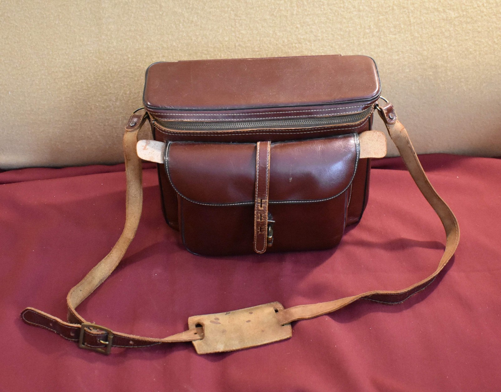 Diamond Gadg-It Bag C907 w/ Kodak Film + Filters, Grafmatic Film Holder + More