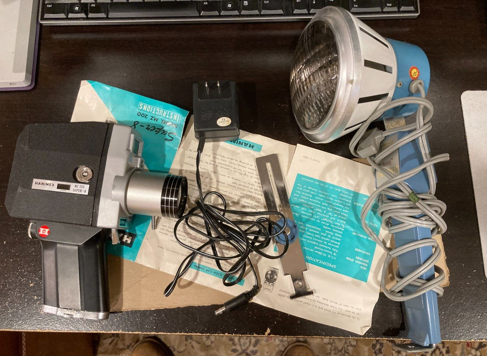 Hanimex Super 8 MZ-200 with Mobilite Twin Beam Spot Flood Light