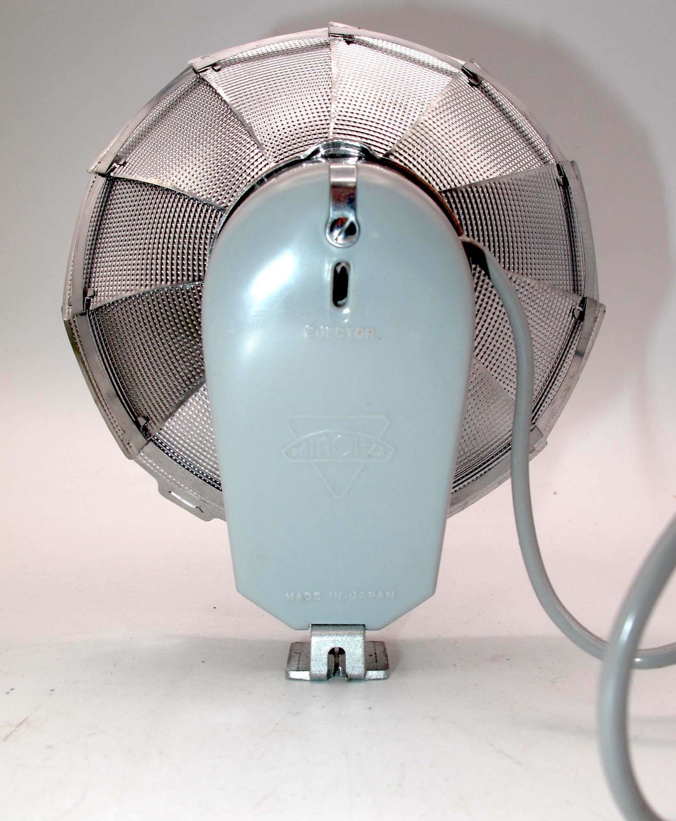*VINTAGE* VERY EARLY MINOLTA FAN BULB FLASH UNIT W/CASE