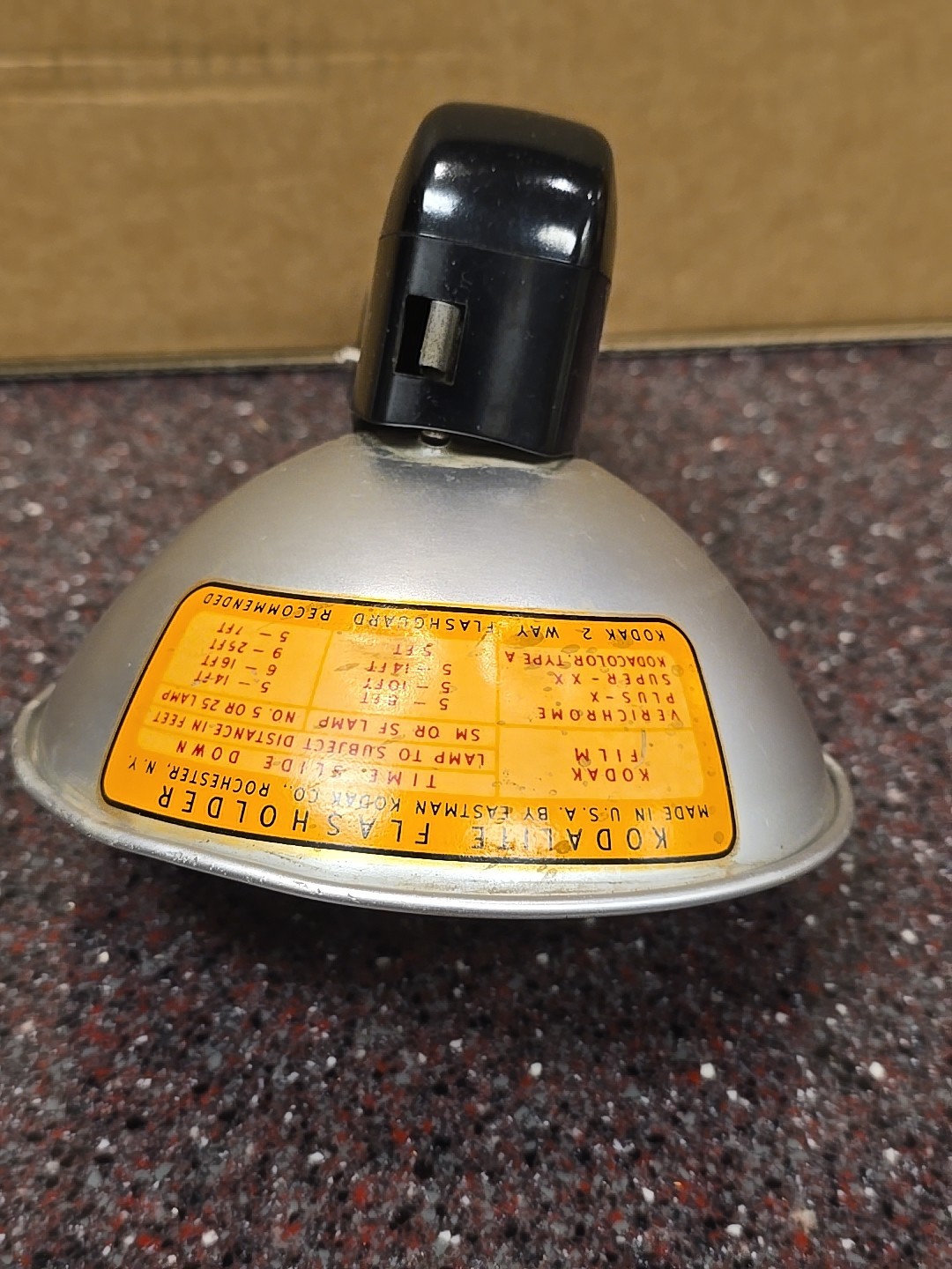 Vintage Kodak Kodalite Flasholder Lumaclad Reflector Flash Holder w/ Guard Cover