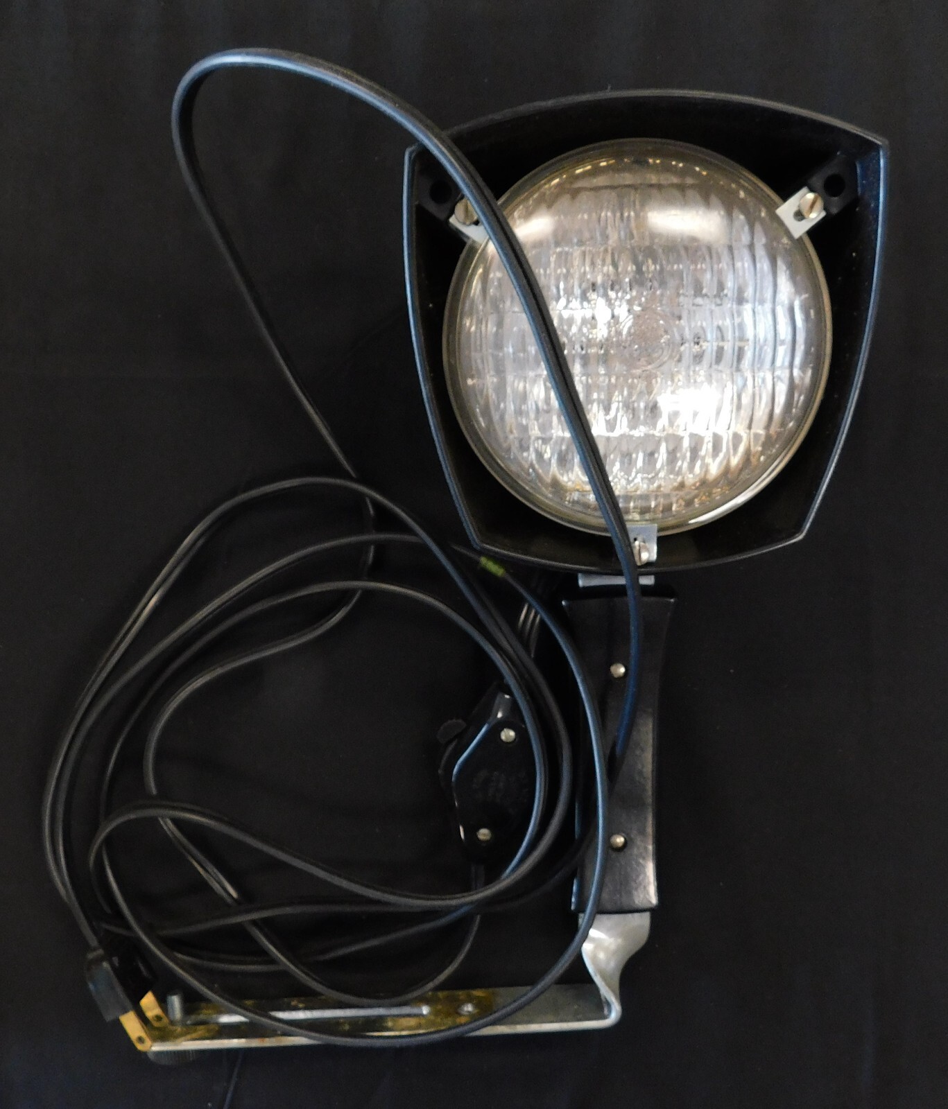 Atlas Warner General Electric Super 99 Movie Light – Double Beam