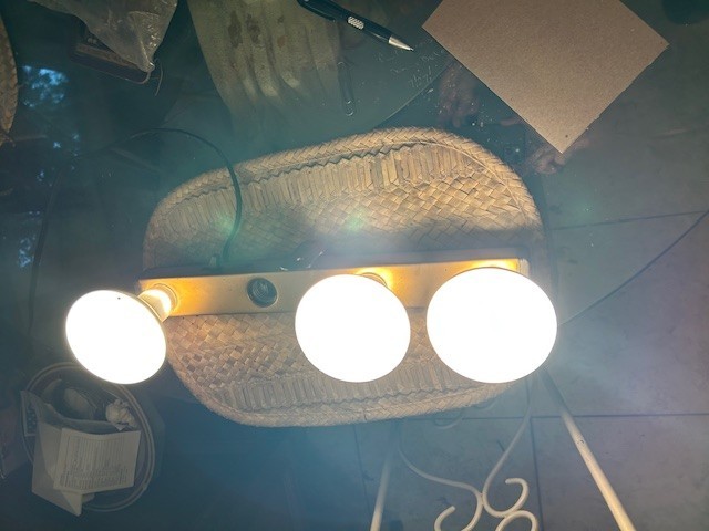 vintage light bar for photography