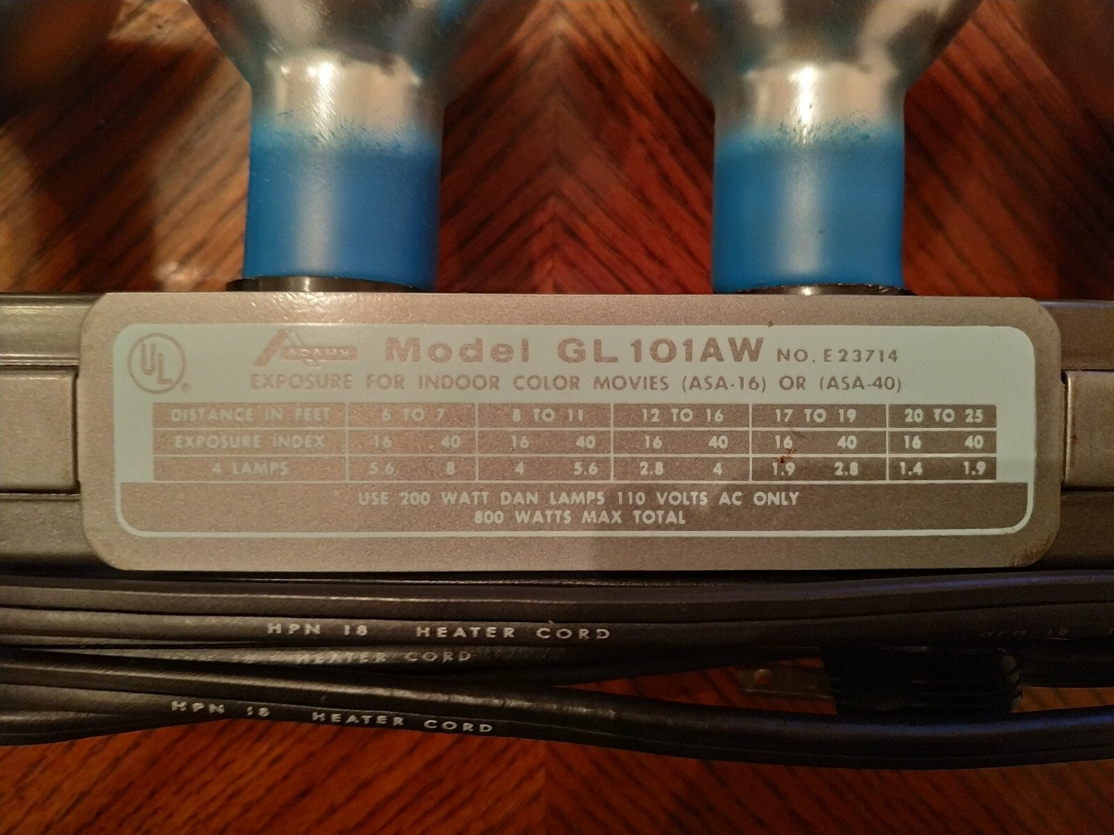 VINTAGE ADAMS GL101AW EXPOSURE LIGHT BAR FOR INDOOR COLOR MOVIES 800W MAX