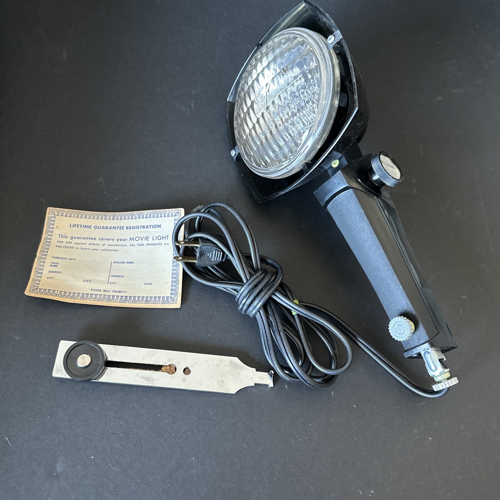 Vintage Sylvania Dial-A-Bounce 8mm Super 8 Movie Camera Light 110 and 220V WORKS