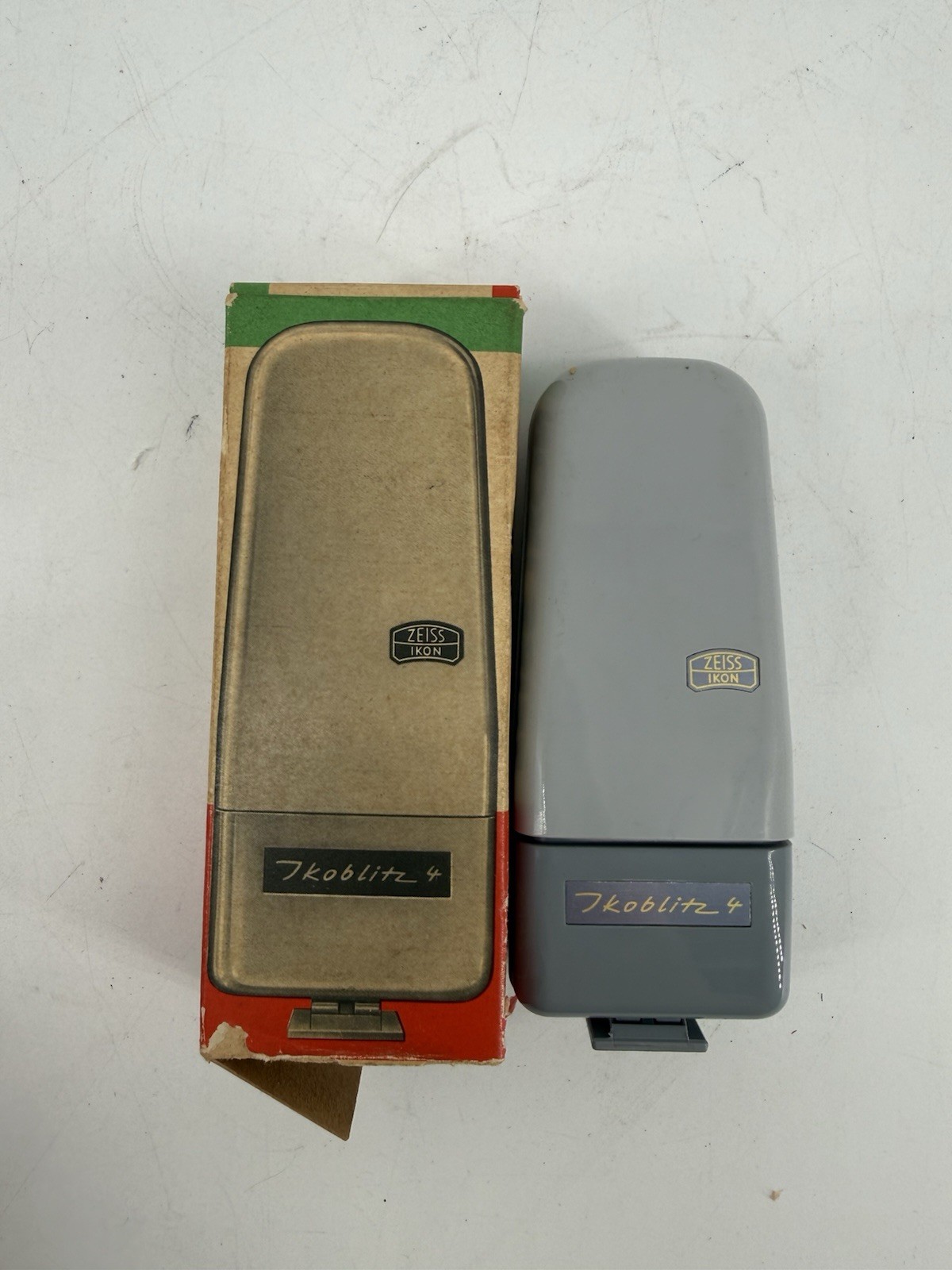 Vintage Zeiss Ikon Ikoblitz 4 Flash Unit in the Box