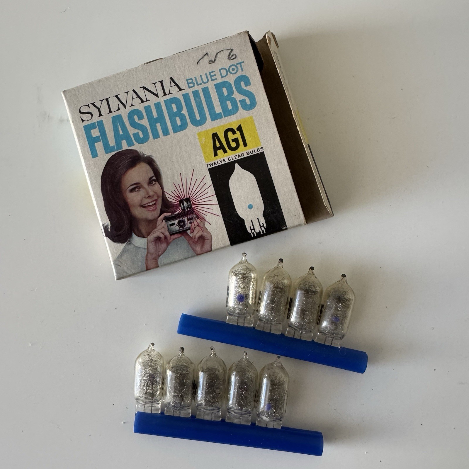 Vintage Sylvania Blue Dot AG1 AG1B Flashbulbs Camera Flash Bulbs Lot w/ Boxes