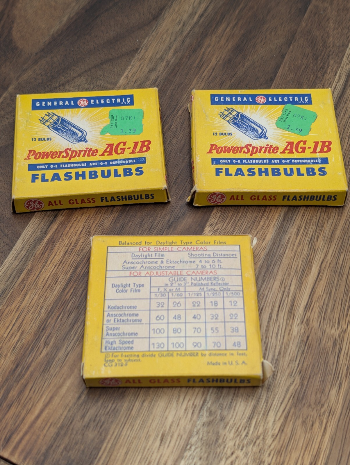 Vintage AG-1B AG 1B Flash Bulbs GE and Sylvania Mixed Lot 46 Total Bulbs