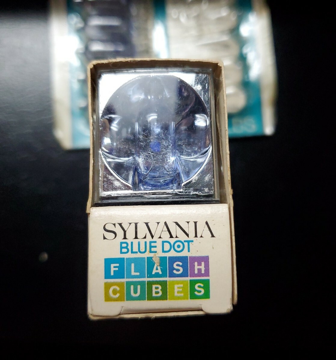 Vintage Sylvania Blue Dot Flash Cubes + 6 Bulbs Lagenaur’s Pharmacy Austin, IN