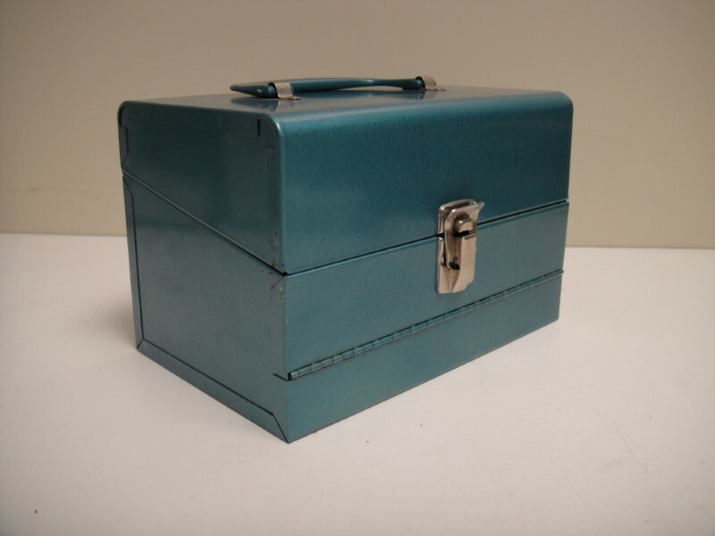 Logan De Luxe 5 Inch Movie 12 Reel Chest Metal Storage Box Carry Tote 1960’s