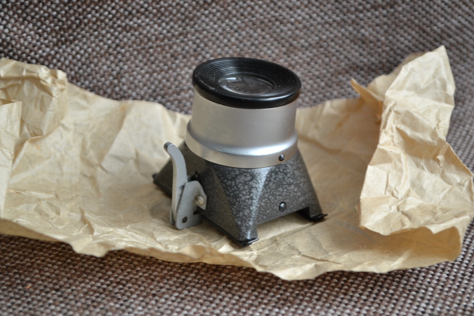 Vintage iron Magnifying Loupe L-5 For Viewing Film Frames USSR