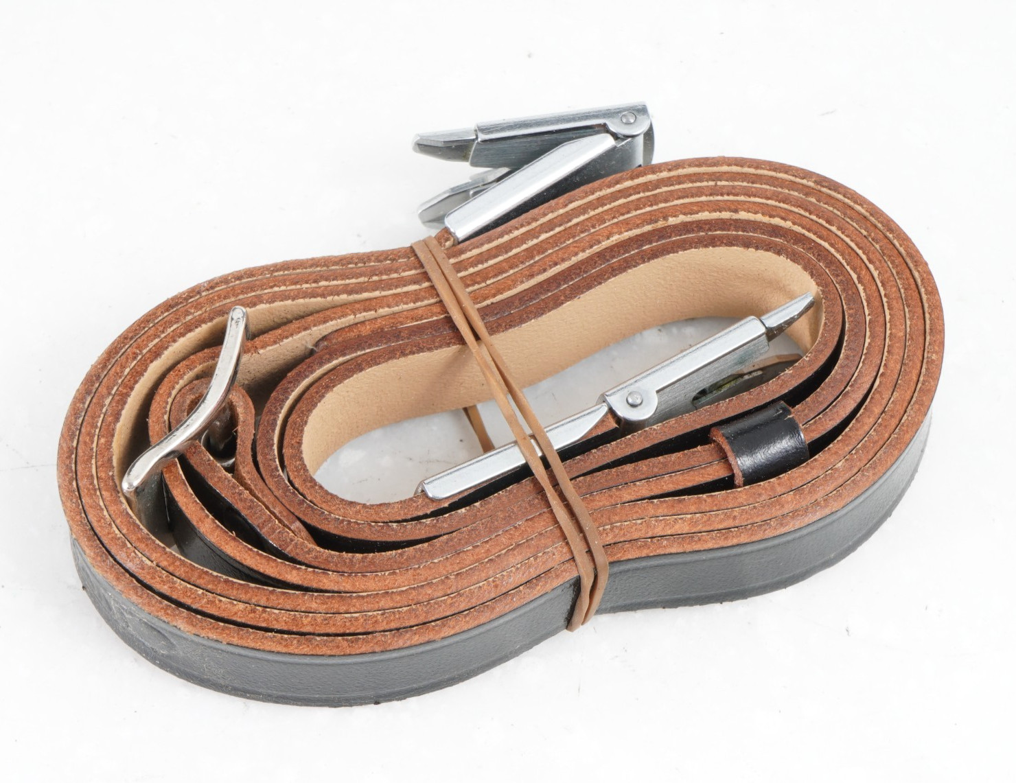 -[UNUSED] Rolleiflex Alligator Clip Strap for Rolleiflex 2.8f 3.5f Cameras -NOS