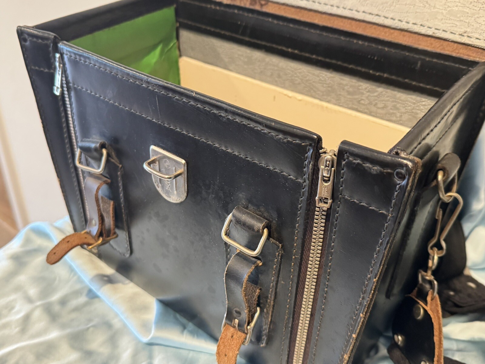 Vintage Coast Camera Case Black Genuine Cowhide Leather