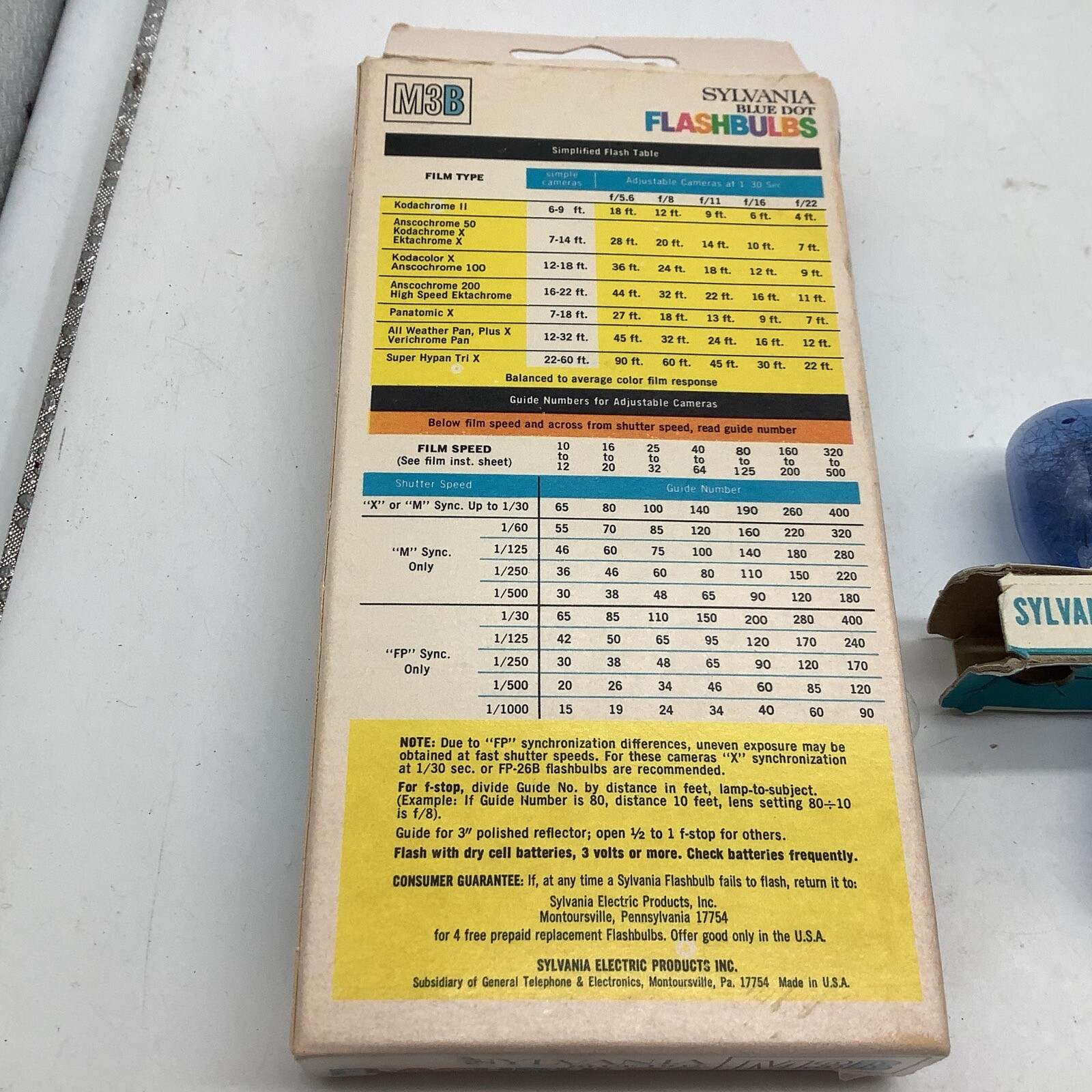 New Old Stock Sylvania Blue Dot M3B Flashbulbs 11 Blue Bulbs Made On USA