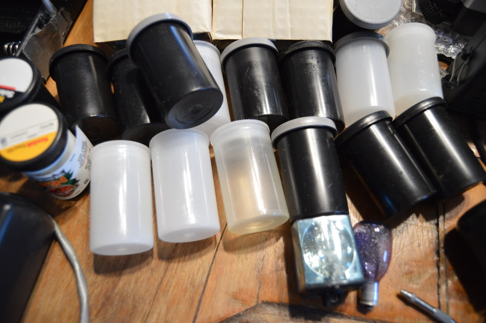 Large Lot of Vintage Photography Items,35mm,Flash Bulbs,Slide Viewers,Untested