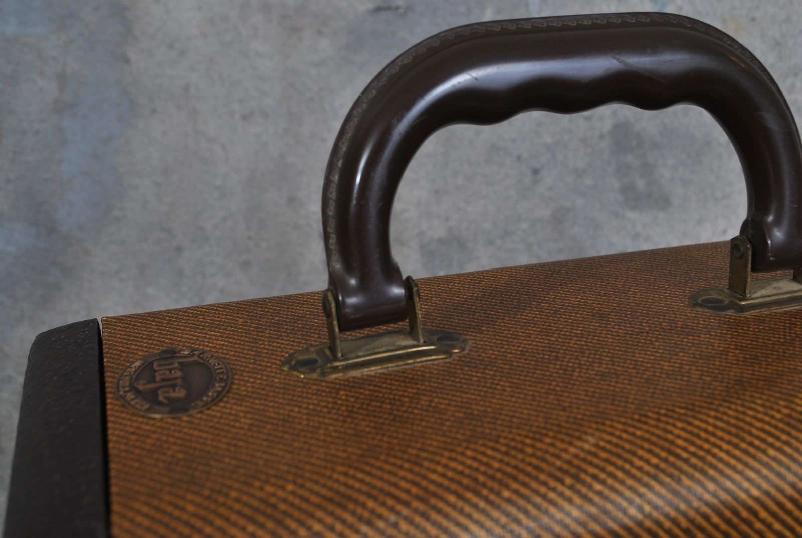 Barnett & Jaffe of Philadelphia Portable Baja Slide Case That Holds 300 Slides