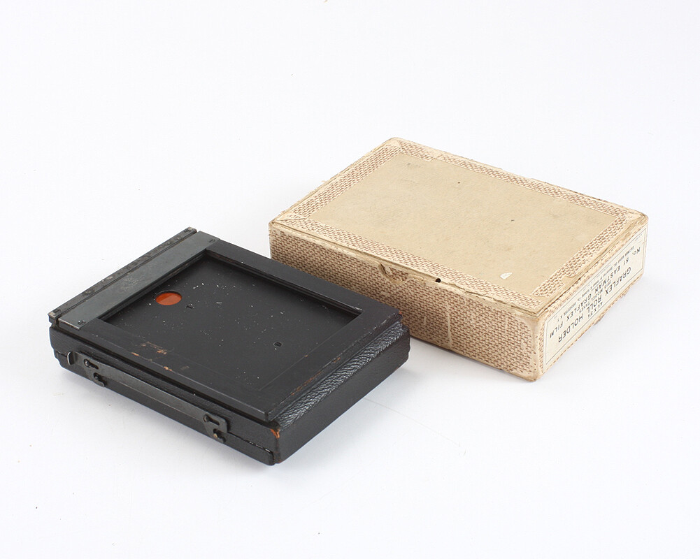 GRAFLEX ROLL HOLDER NO. 51, 4-1/4 X 3-1/4, BOXED, DARK SLIDE MISSING/cks/199670