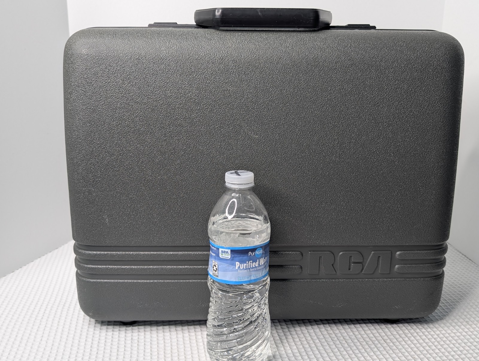 Vintage RCA Video Camcorder Carrying Case Hard Sided Handle Gray Black No Key