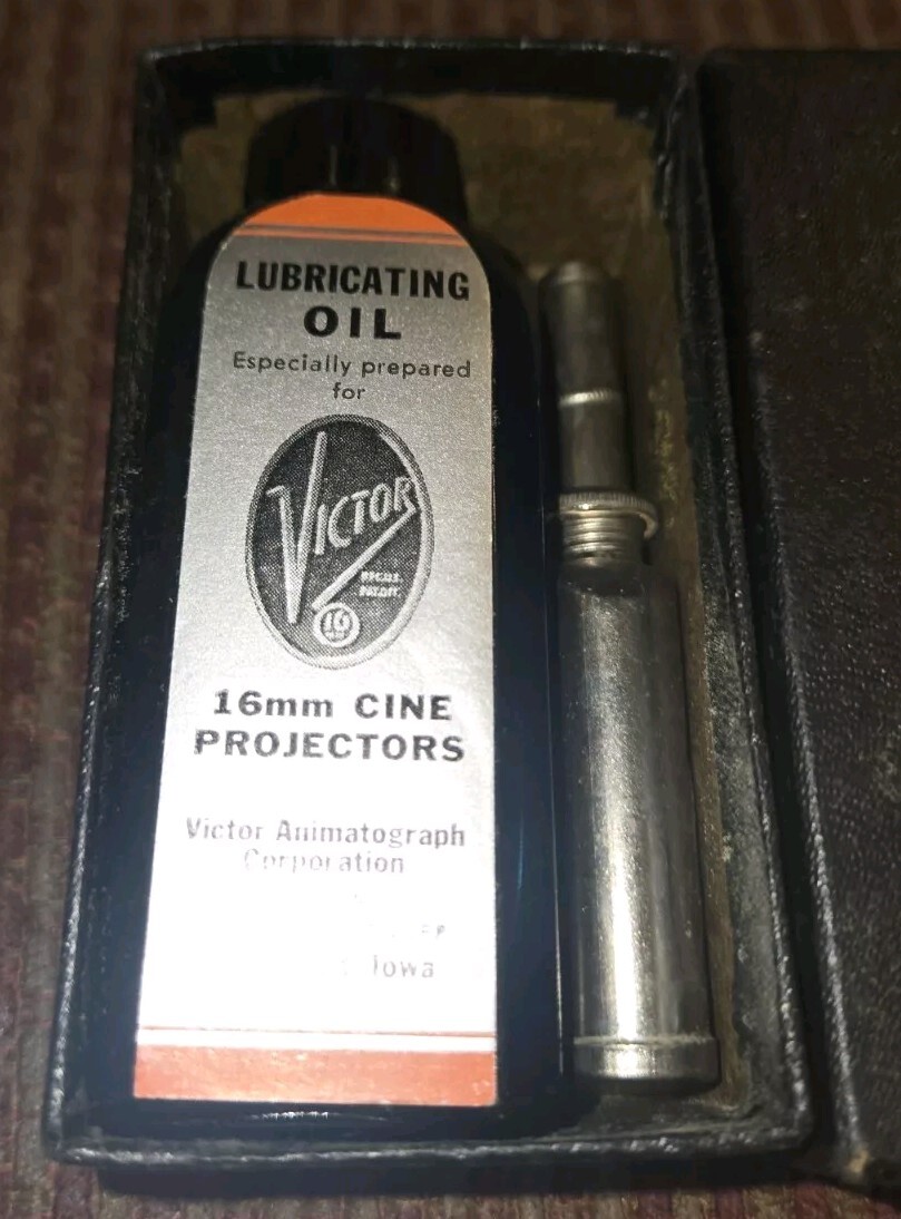 VICTOR 16mm MOVIE PROJECTORS LUBRICATING OIL KIT Vintage