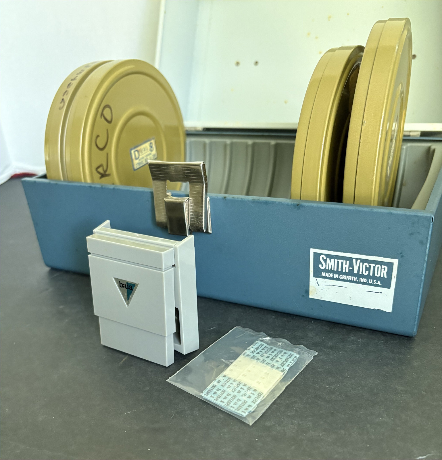 Vintage Smith-Victor 8mm Film Reel Carrying Case with 2 films and 2 Empty Reels