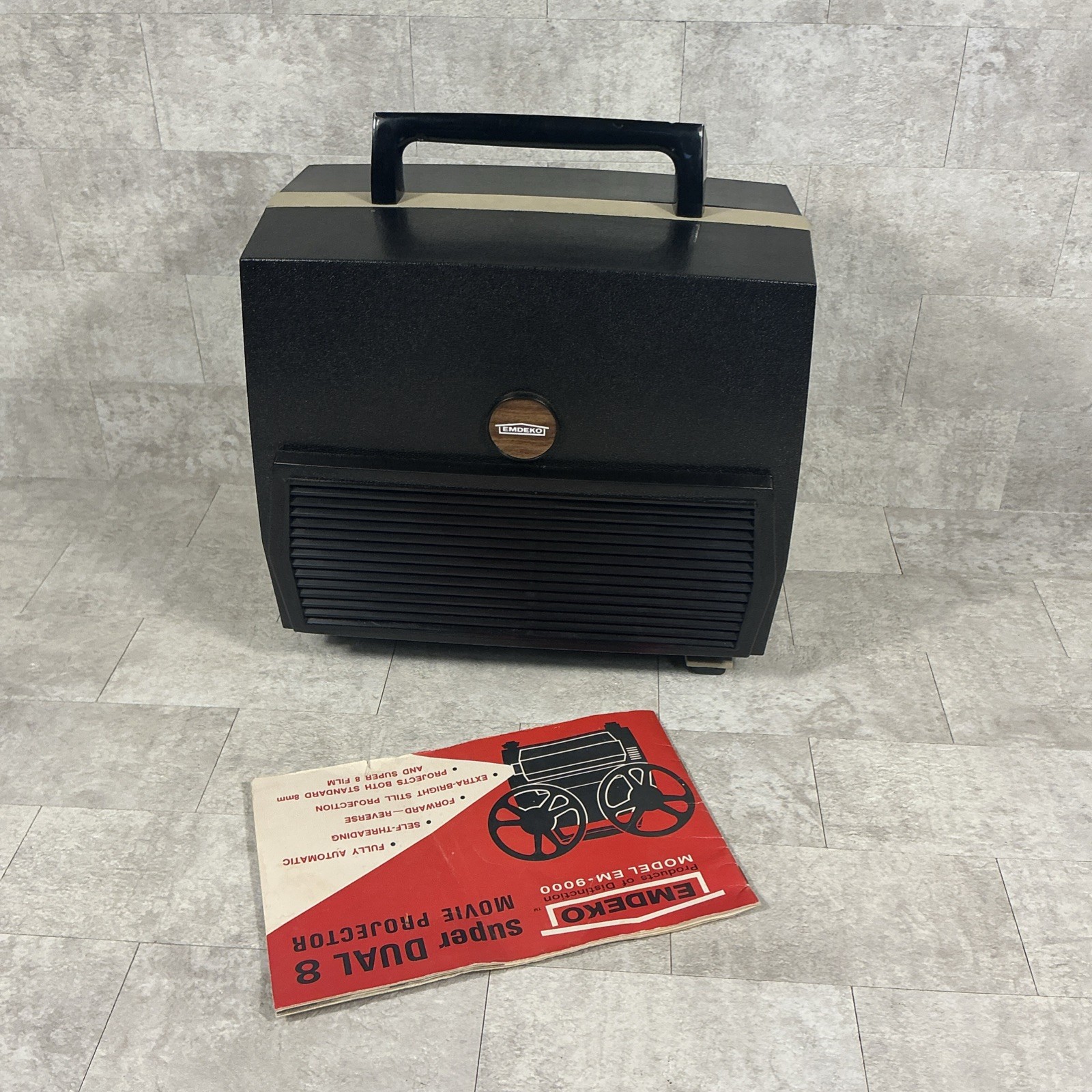 Super 8, EMDEKO Projector.EM-9000, Box & Instructions Tested Working