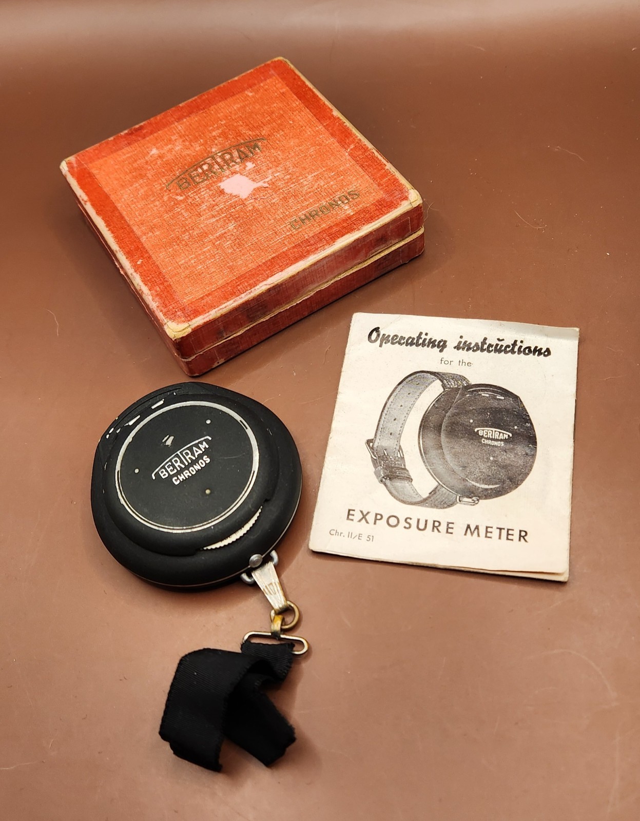 Vintage Bertram Chronos CINE Exposure Meter – Box, Instructions, Strap -…