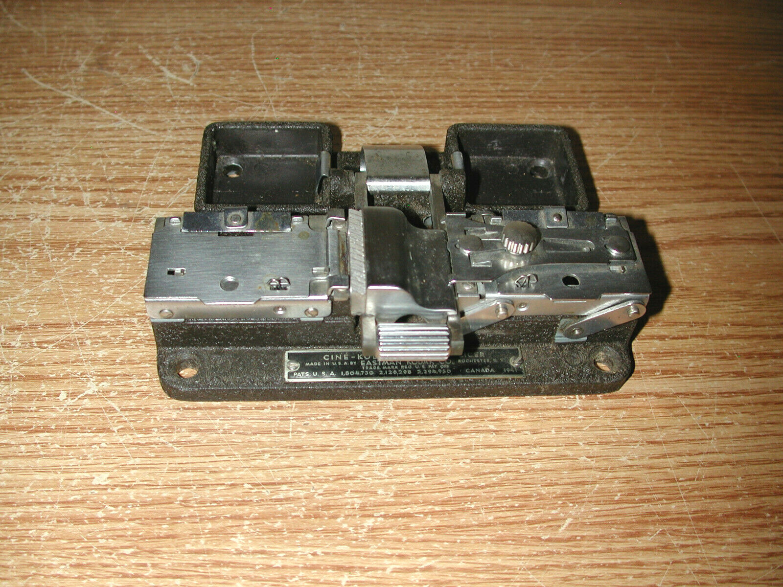 VINTAGE 1941 CINE-KODAK SENIOR SPLICER WITH DUO SPLICER BOX