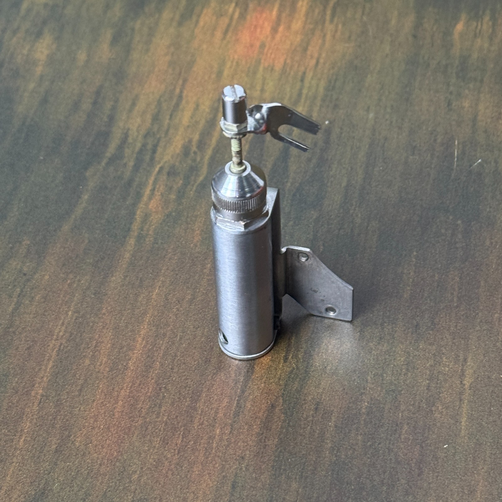 Heiland Research HR Solenoid Shutter Release for Graflex – Untested