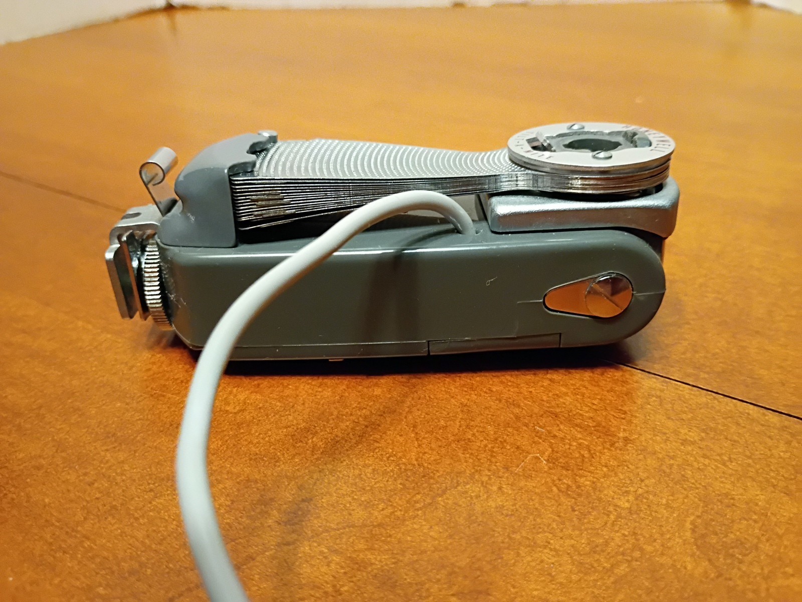 Vtg Honeywell Tilt-A-Mite Camera Flash Unit Collapsible Fan Style W/Case Japan
