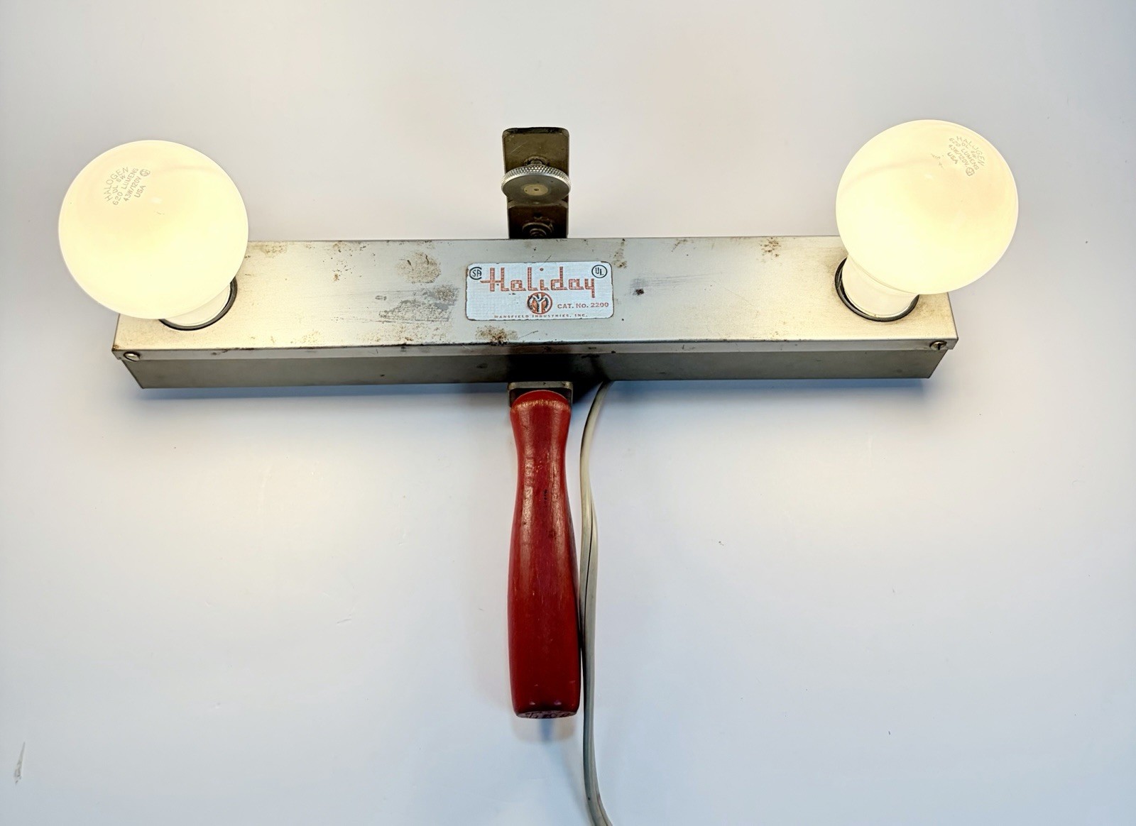 Vintage Holiday Cat. 2200 Movie Camera Light Bar Dual Lamp Red Handle Tested