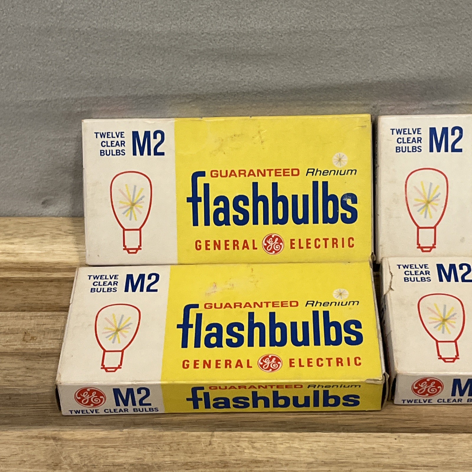 Vintage General Electric M2 GE Guaranteed Rhenium Flashbulbs USA 4 Packs of 12