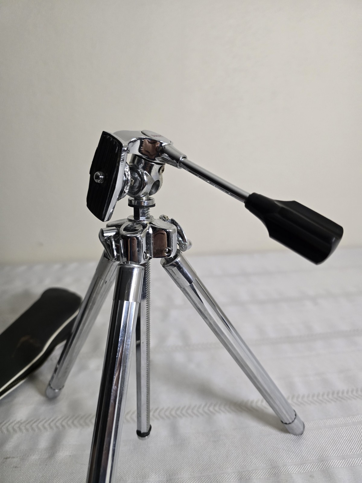 Vintage Sunset Chrome Camera Tripod With Telescoping Legs Original Case