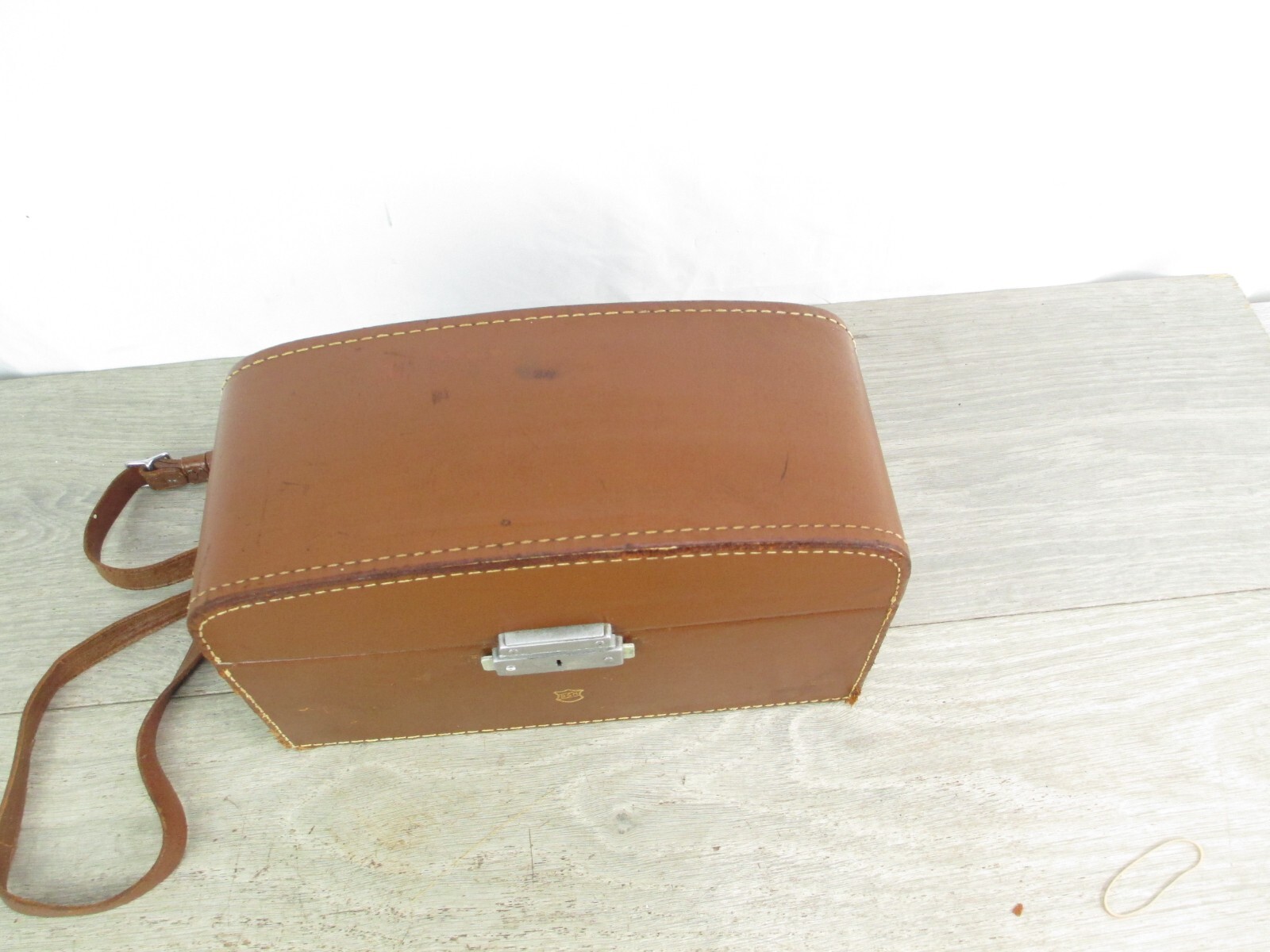 VINTAGE B&H BROWN LEATHER 8MM MOVIE CAMERA CASE