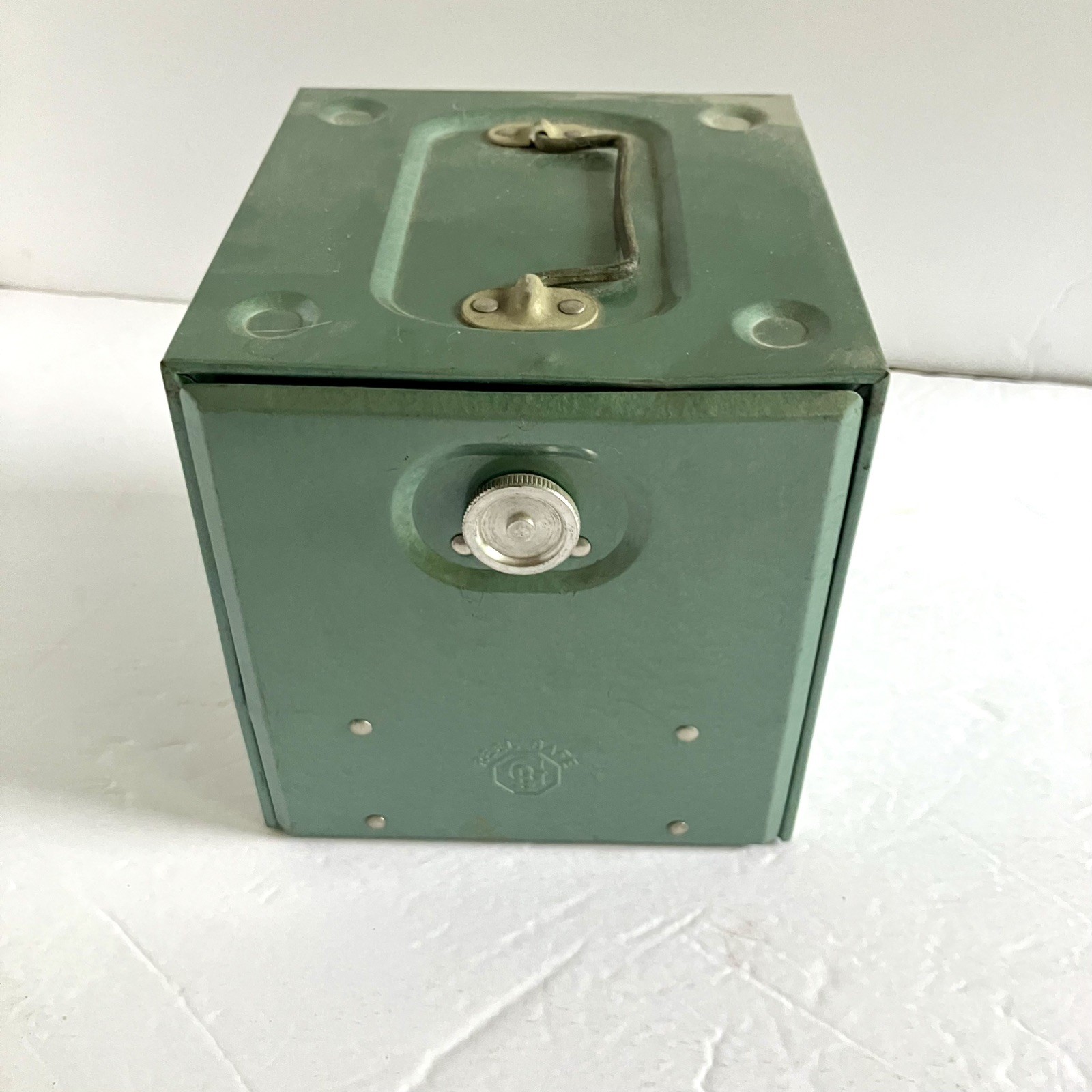 Vintage GB Reel Safe 8mm film reel storage metal case carrier made in USA green
