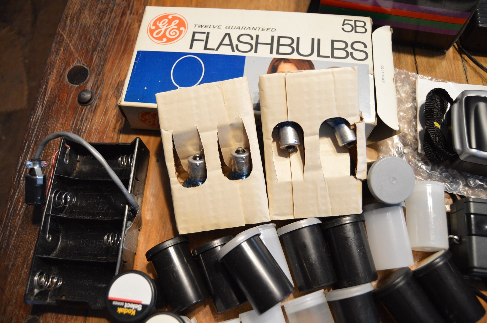 Large Lot of Vintage Photography Items,35mm,Flash Bulbs,Slide Viewers,Untested
