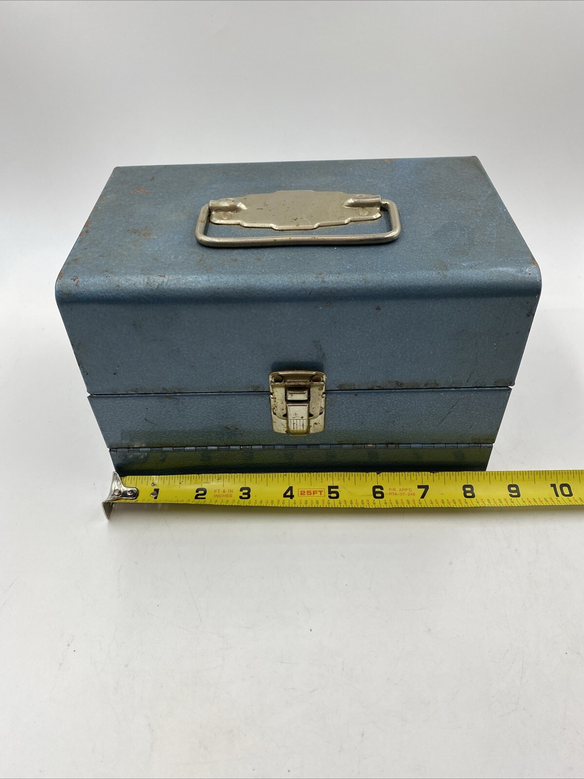 Vintage Steel Metal Logan de Luxe Movie Video Reel Chest Holder 12 Canisters 8mm