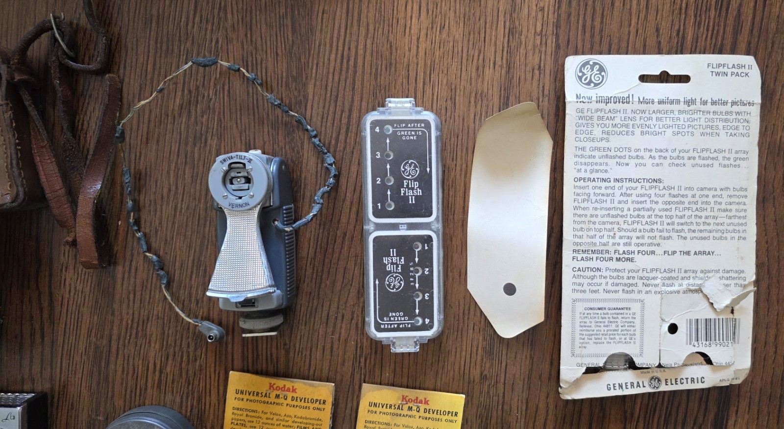 Vtg Camera Flash Lot Honeywell Tilt A Mite GE FlipFlash Kodak Developer UNTESTED
