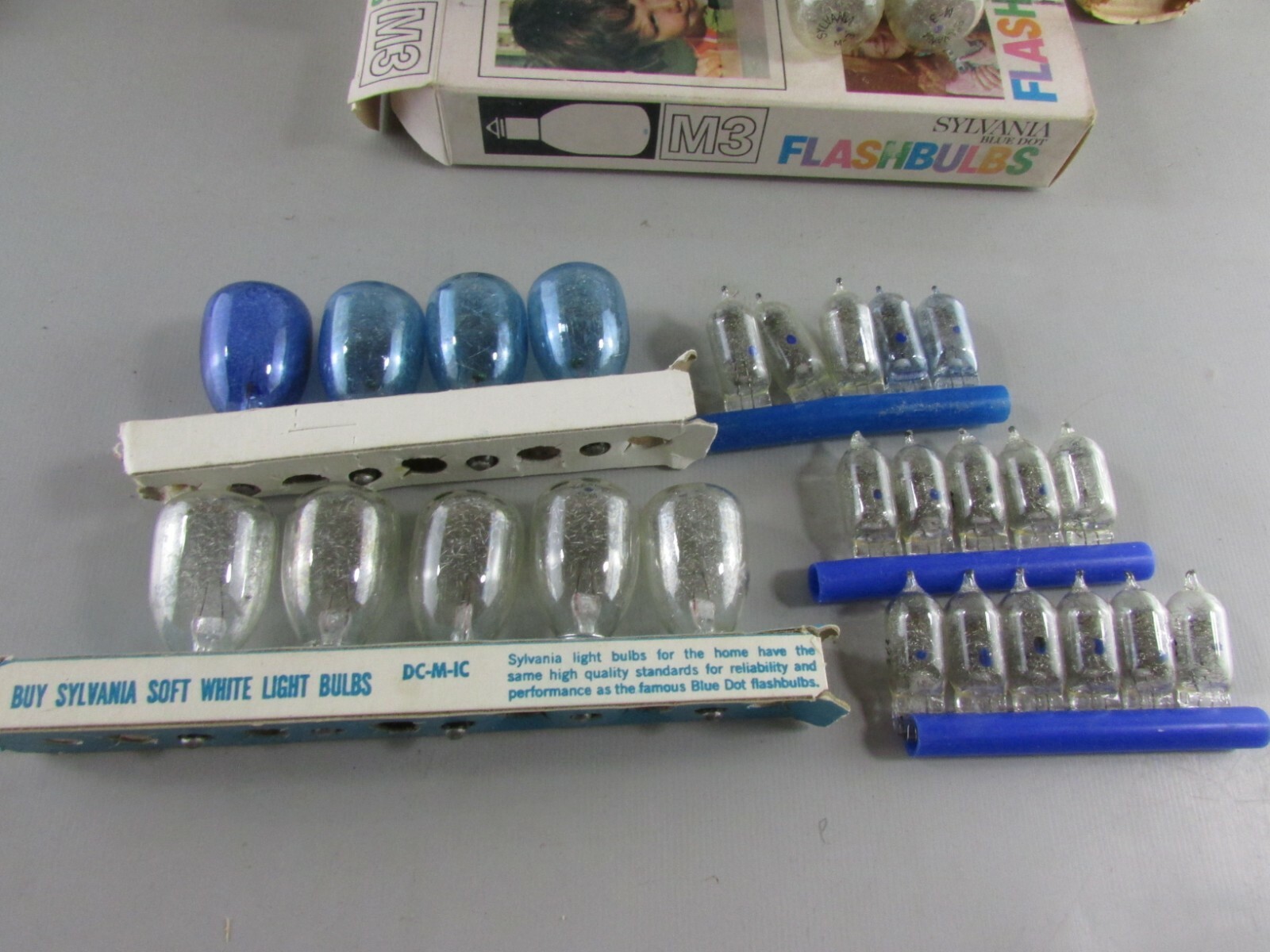 Flash Bulbs cubes sticks AG-1B M3 #5 MIXED LOT 52 Vtg