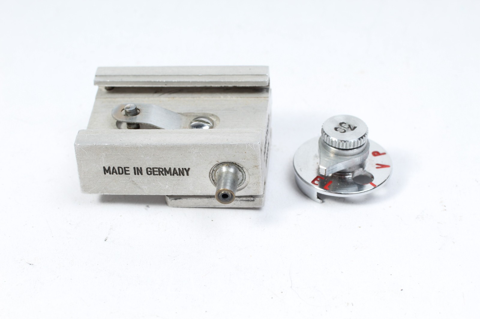 HAKOSYN FLASH SYNCHRONIZER FOR LEICA & RUSSIAN SCREW MOUNT RANGEFINDER CAMERAS