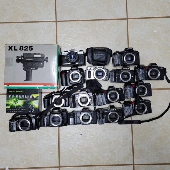 Vintage 35mm Film Camera Bundle For Parts Minolta Canon Nikon Fujica Hanimex