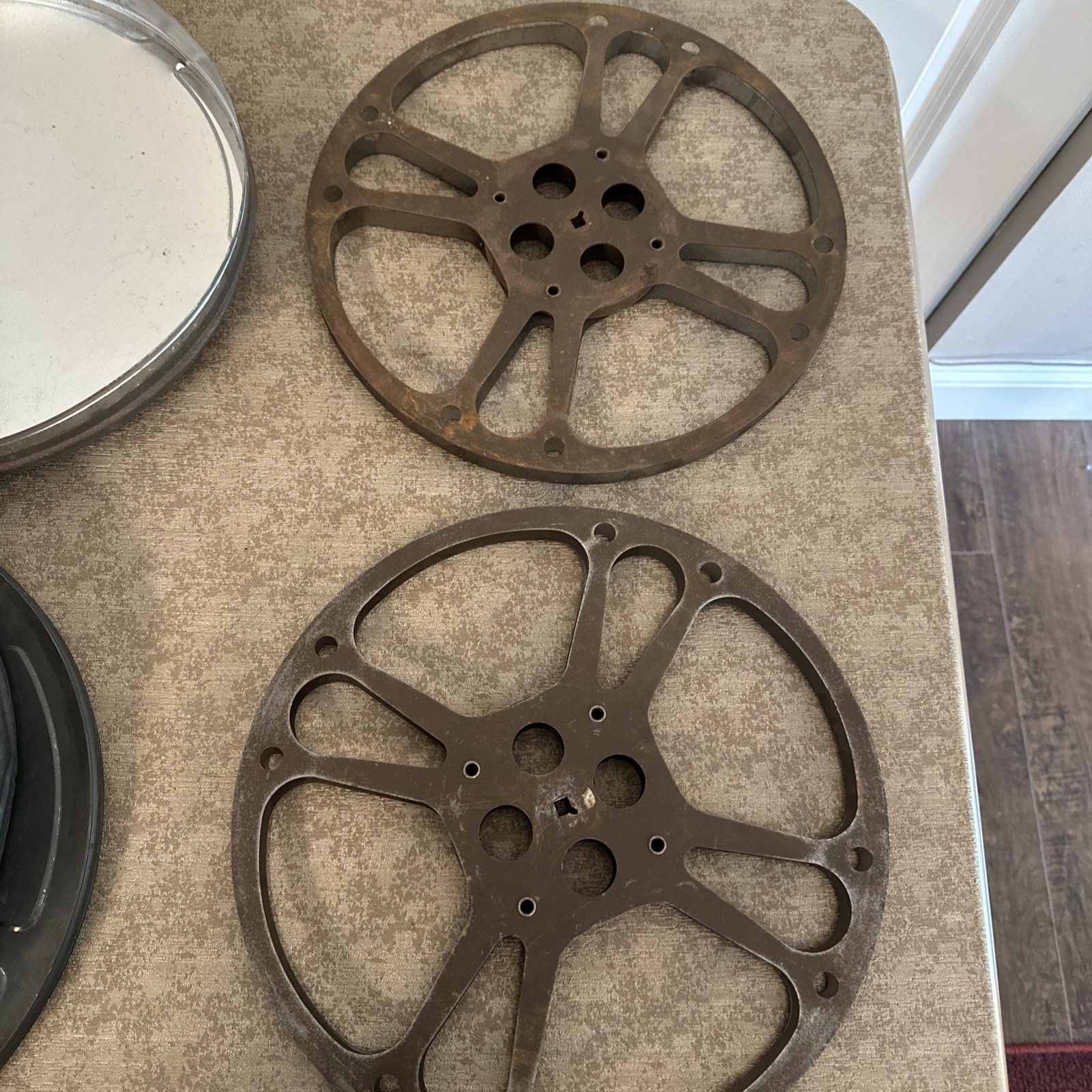 Lot of 2 Vintage 16mm Eastman Kodak 13 3/4Film Reel & Canister 1600 Feet RARE #1