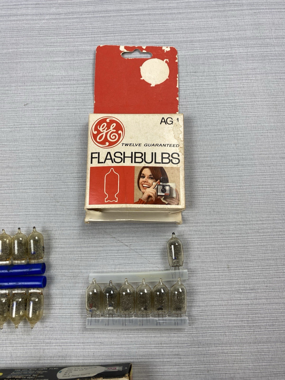 Vintage Sylvania Blue Dot Flashbulbs M3 & AG1