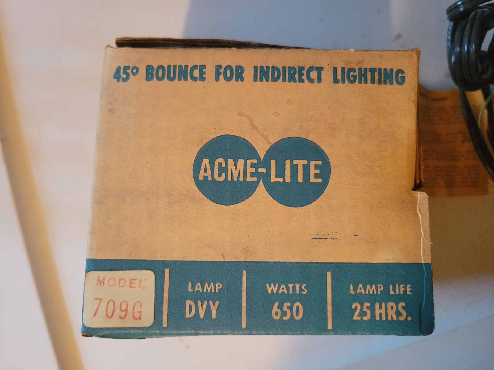 Vintage Cameralite 709G Acme-Lite Camera Light for Super 8 Cameras /extra bulb
