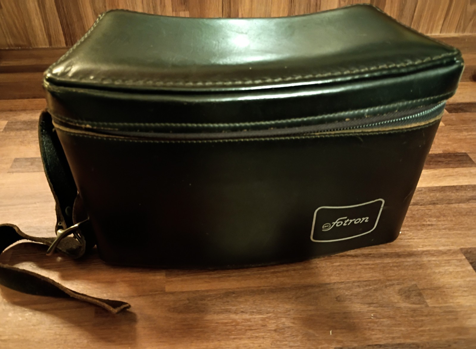 VTG Fotron Leather Carrying Case For Camera – Retro Photography – Broken Strap