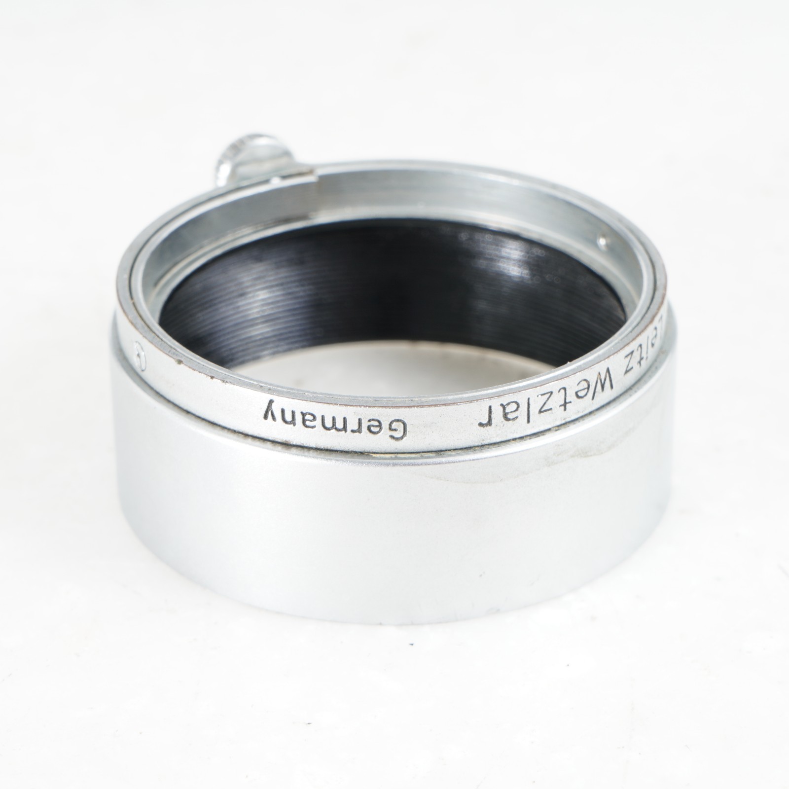 :Leica “FOOKH” A36 Summaron-Elmar 3.5cm (35mm) Chrome Clamp-On Lens Hood