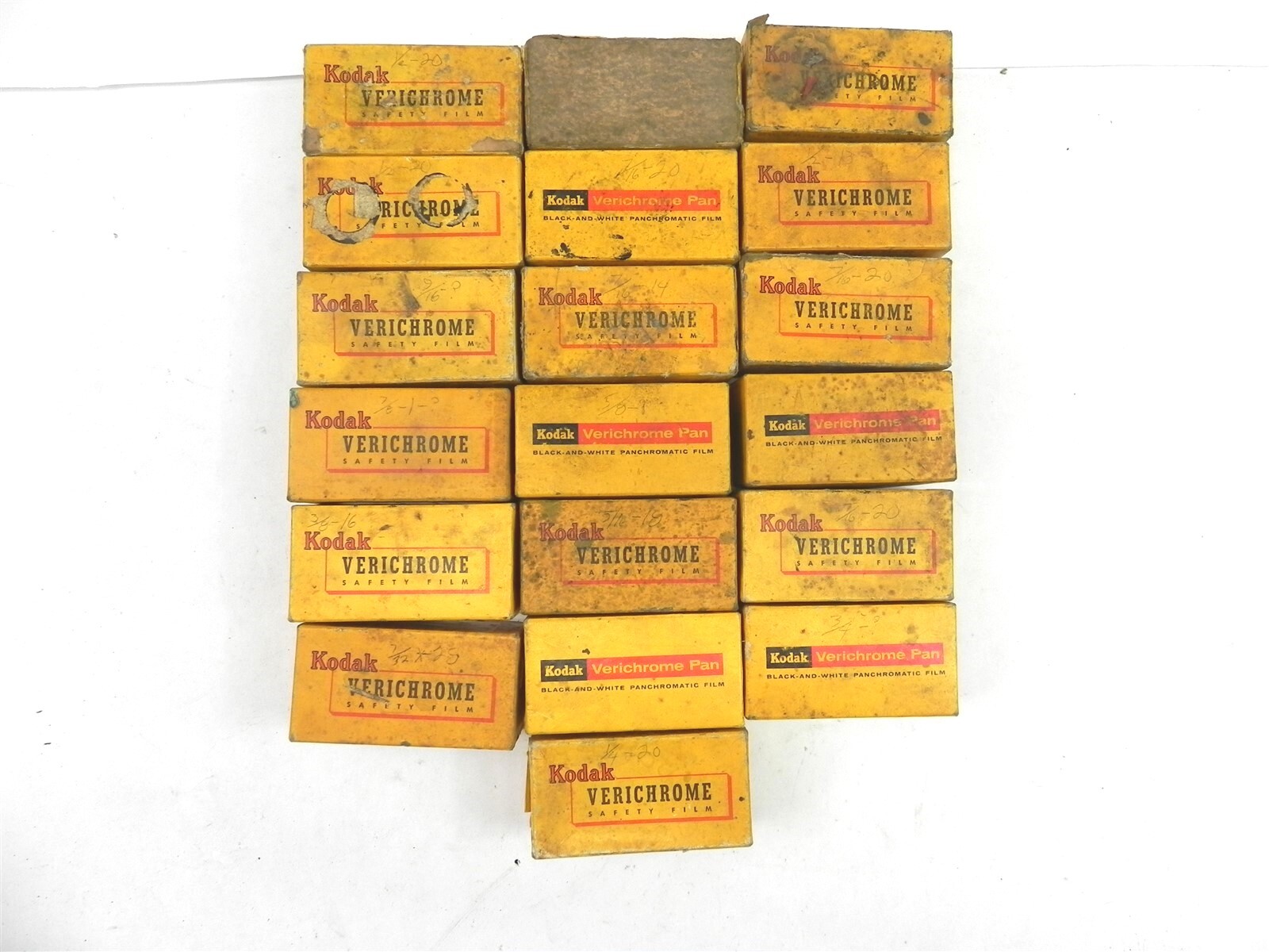 HUGE LOT OF VINTAGE USED KODAK VERICHROME BOXES 1950-51-52-53-54-55-56-47-58-59